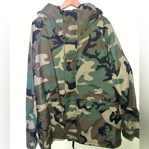 Men’s U.S. Army Parka, Cold Weather, Camouflage Size XL